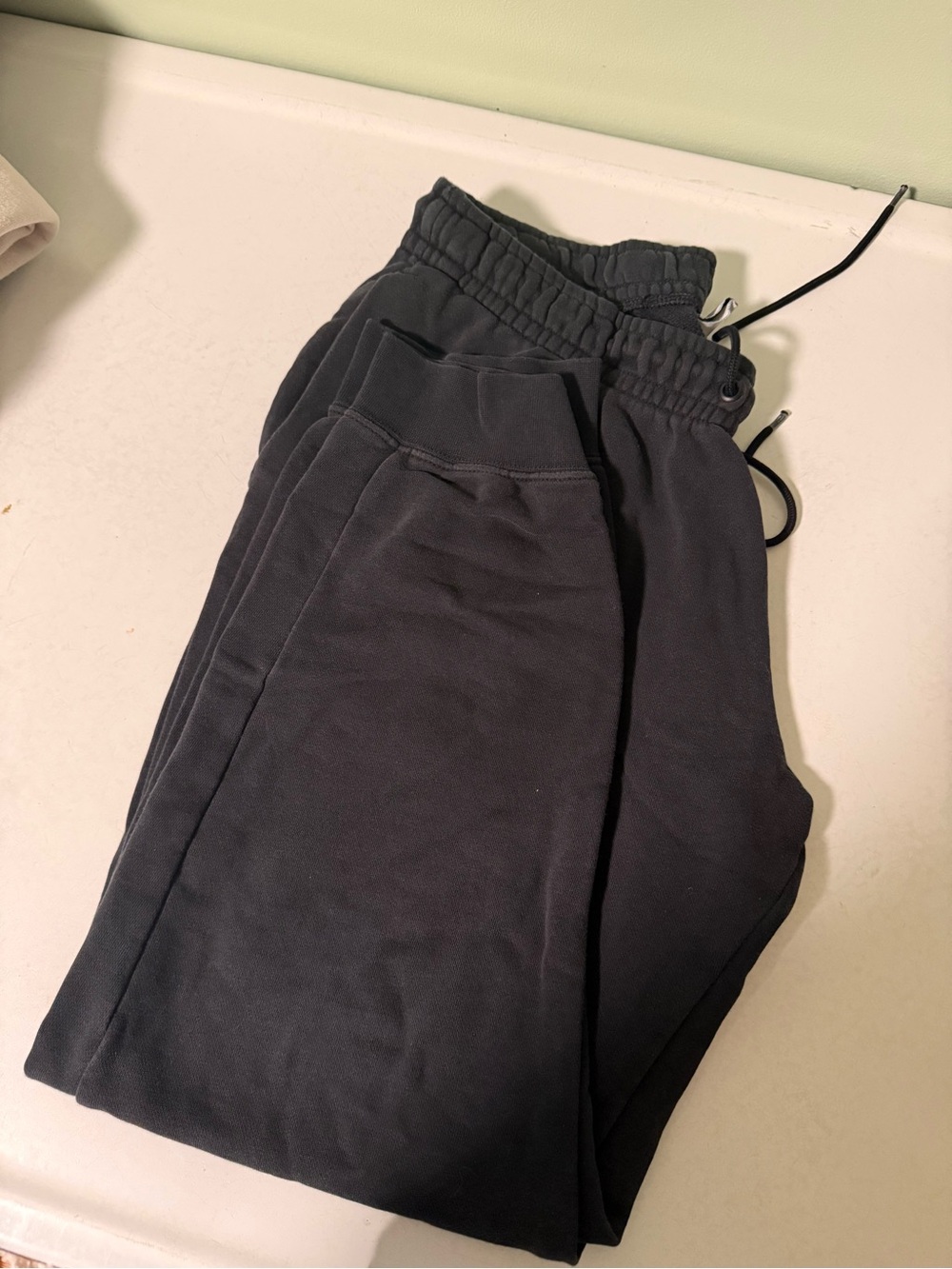 Nike Black Jogger Sweatpants with White Swoosh size M - Picture 2 of 3